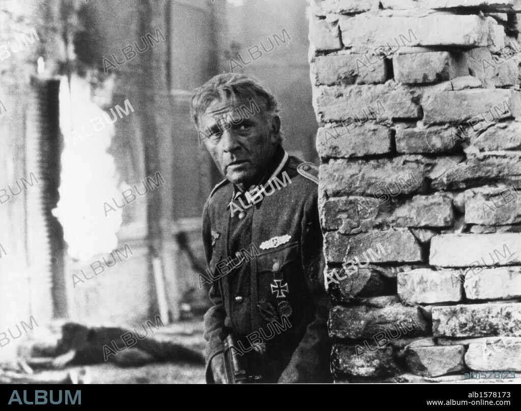 RICHARD BURTON in BREAKTHROUGH, 1979 (STEINER-DAS EISERNE KREUZ), directed by ANDREW V. MCLAGLEN. Copyright PALLADIUM FILM.
