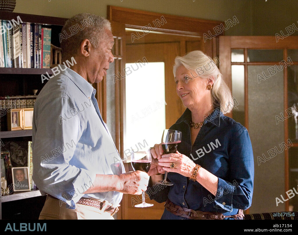 JANE ALEXANDER and MORGAN FREEMAN in FEAST OF LOVE, 2007, directed by ROBERT BENTON. Copyright GREENESTREET FILMS/LAKESHORE ENTERTAINMENT/REVELATIONS ENTER / SOREL, PETER.