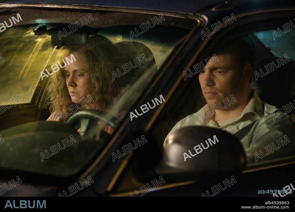 AMY ADAMS and GABRIEL BASSO in HILLBILLY ELEGY, 2020, directed by RON HOWARD. Copyright IMAGINE ENTERTAINMENT/NETFLIX.