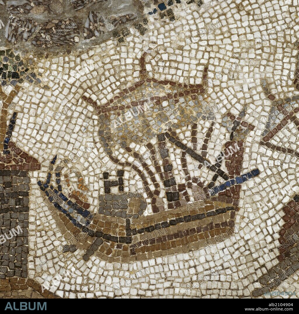DETALLE DEL MOSAICO OCTOGONAL DE LA VILLA ROMANA DE LA VEGA BAJA (TOLEDO), REPRESENTANDO UN PUERTO ROMANO Y ESCENAS MARITIMAS (HACIA 300 D.C.). EN EL MUSEO DE SANTA CRUZ.