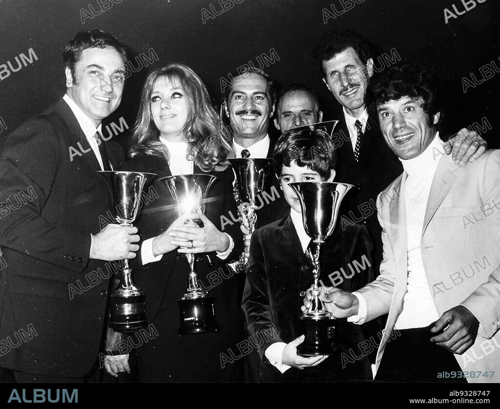 Paolo Carlini, Marina Malfatti, Nino Manfredi, Luca Manfredi, Ciccio Ingrassia and Franco Franchi, Premi Castel Sant'Angelo D'Oro, Rome 1968.