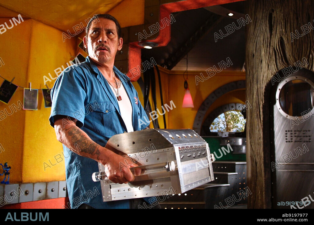 DANNY TREJO dans SPY KIDS 2: LA ISLA DE LOS SUEÑOS PERDIDOS, 2002, réalisé par ROBERT RODRIGUEZ. Copyright DIMENSION FILMS.