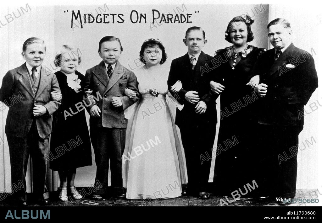 Midgets on Parade - Buddy Kerkendoff , Helen Royale , Charles Royale , Stella Royale , Teddy Boers , Dolly Kramer , Henri Boers - © Topfoto / Fortean.