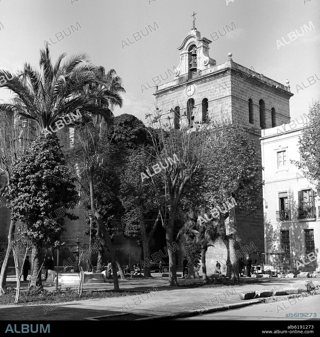 TORRE CAMPANARIO DE LA CATEDRAL DE ALMERIA - 1613 - FOTOGRAFIA EN BLANCO Y NEGRO - AÑOS 50.