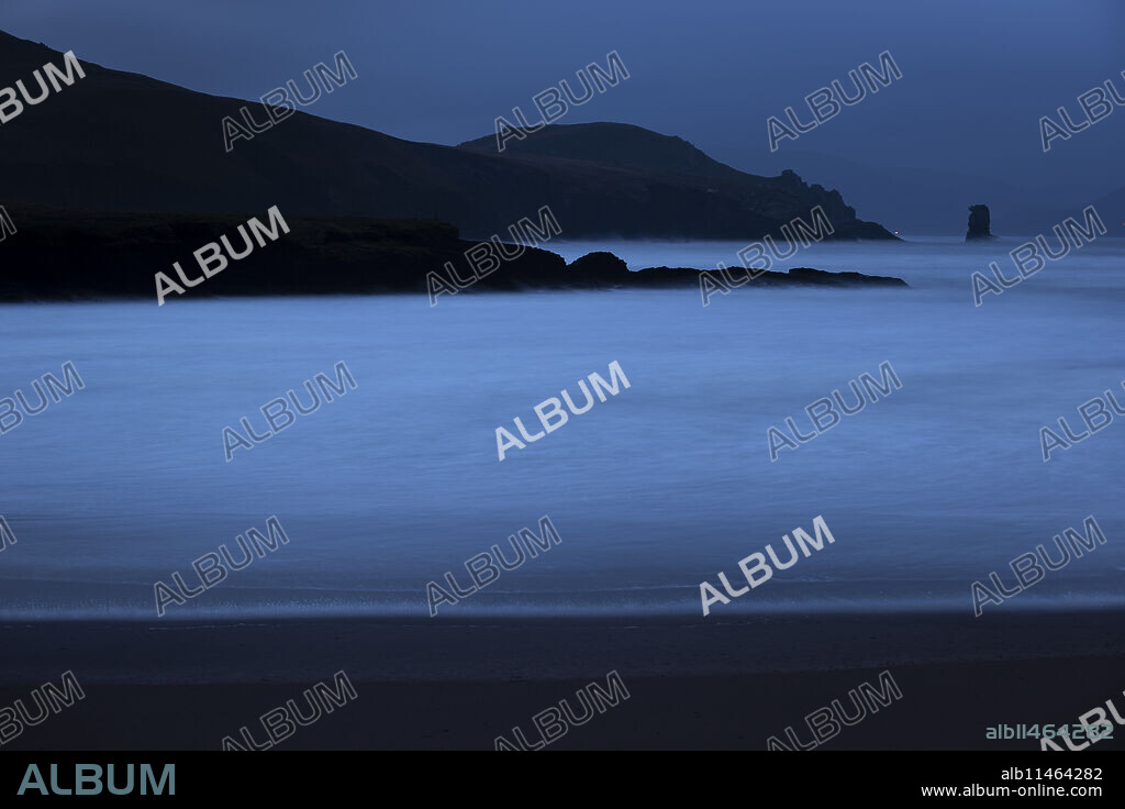 Kinard beach at dawn, Dingle Peninsula, County Kerry, Munster, Republic of Ireland, Europe.