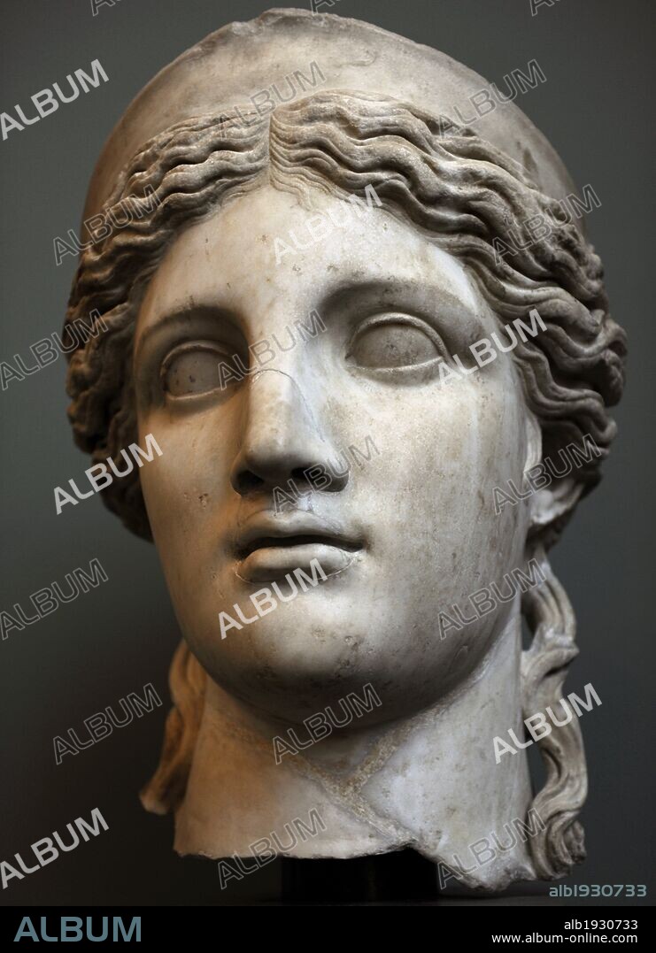 MITOLOGIA CLASICA. JUNO, diosa del matrimonio y reina de los dioses. Esposa de Jupiter. Equivalente a la Hera griega. Escultura del siglo II d. C. Mármol. Museo Carlsberg Glyptotek. Copenhague. Dinamarca. Norte Europa.