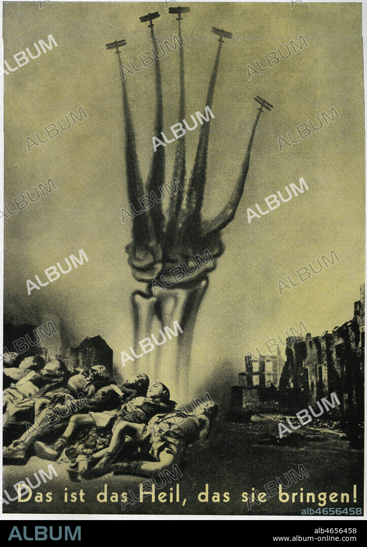 Das ist das Heil, das sie bringen ! Photomontage de John HEARTFIELD (1891-1968) ADAGP de 1936. Credit : Collection KHARBINE-TAPABOR.