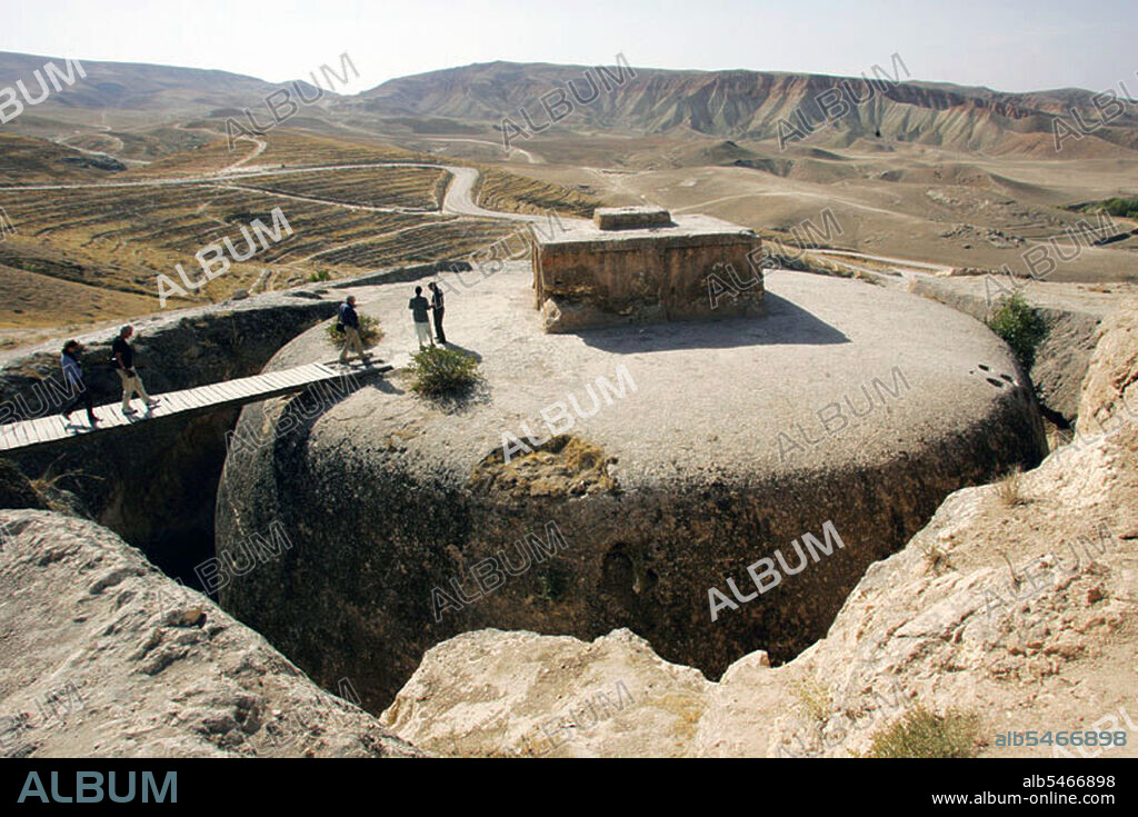 About 30 kms from Kabul, Mes Aynek, is a trove of Buddhist monastery ruins, statues, and stupas attesting to the prolific role that Afghanistan played in the proliferation of Buddhism in Central and East Asia. Currently being excavated as a copper mine, rescue excavations began in 2009. Work was undertaken by the National Institute of Archaeology and the Délégation Archéologique Française en Afghanistan. Part of the monastic compound was excavated, leading to the discovery of a vaulted chapel, monks’ cells and storerooms. Polychrome terracotta statues were also found, including a sleeping Buddha. A monastery complex has also been dug out, revealing hallways and rooms decorated with frescoes and filled with clay and stone statues of standing and reclining Buddhas, some as high as 10 ft (3m); more than 150 statues have been found so far though many remain in place.