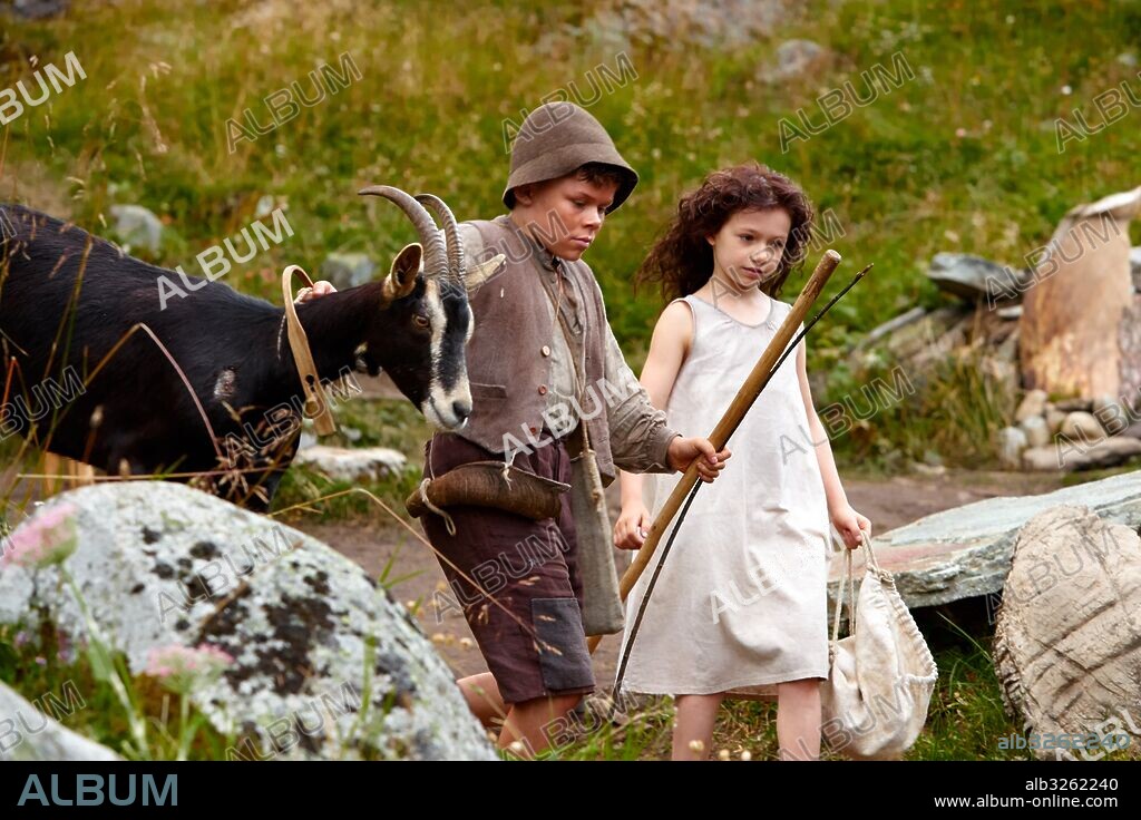 ANUK STEFFEN und QUIRIN AGRIPPI in HEIDI, 2015, unter der Regie von ALAIN GSPONER. Copyright CLAUSSEN & WOBKE FILMPRODUKTION GMBH.