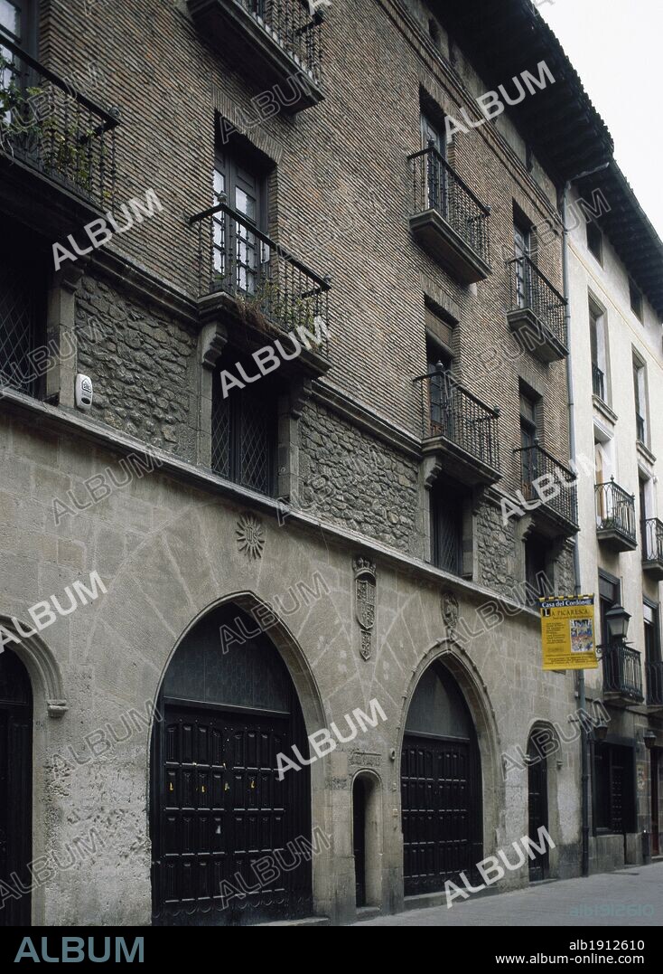 ARTE GOTICO. ESPAÑA. CASA DEL CORDON. Edificio del siglo XV, situado en la calle Cuchillería, en pleno casco antiguo de la ciudad. Fue residencia de Adriano VI antes de ser nombrado papa. VITORIA-GASTEIZ. Provincia de Alava. País Vasco.