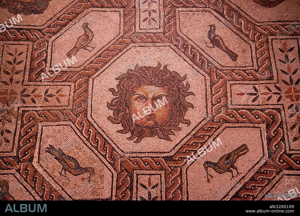 Moscaico de Medusa, Hispania romana, Museo Arqueológico Nacional.