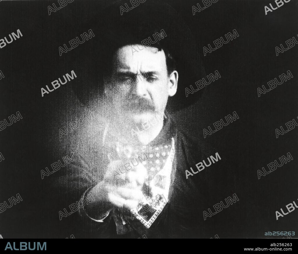 THE GREAT TRAIN ROBBERY, 1903, directed by EDWIN S. PORTER. Copyright EDISON.