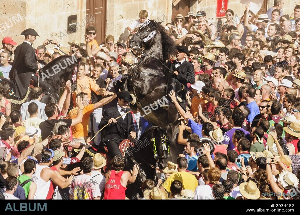 plaza Des Born, -caragol des Born-, Fiestas de Sant Joan. Ciutadella.Menorca,Islas Baleares,españa.