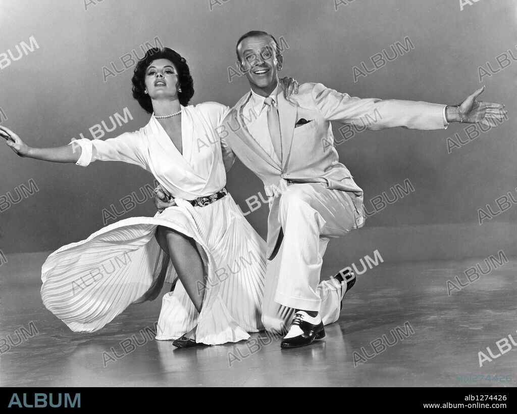 CYD CHARISSE et FRED ASTAIRE dans THE BAND WAGON, 1953, réalisé par VINCENTE MINNELLI. Copyright M.G.M.
