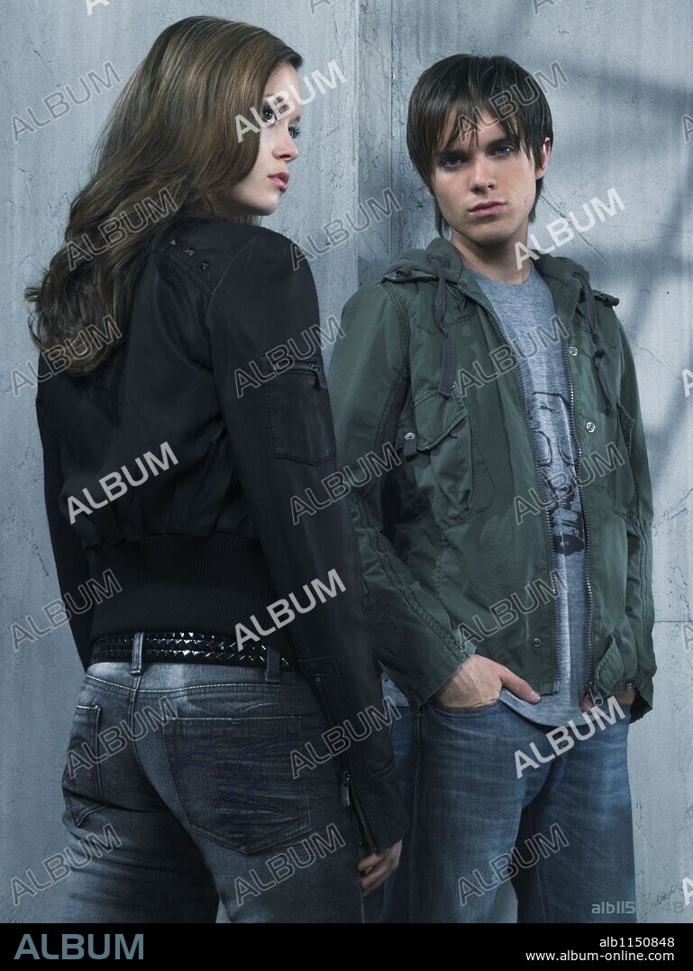 SUMMER GLAU and THOMAS DEKKER in TERMINATOR: THE SARAH CONNOR CHRONICLES-TV, 2008. Copyright Bartleby Company/c-2 Pictures/Warner Bros Television.