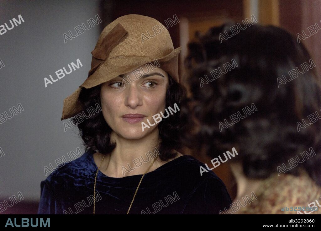 RACHEL WEISZ in THE LIGHT BETWEEN OCEANS, 2016, directed by DEREK CIANFRANCE. Copyright HEYDAY FILMS/LBO PROD/DREAMWORKS SKG/PARTICIPANT MEDIA/RELIA.