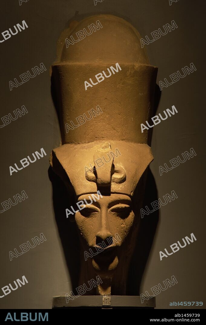 ARTE EGIPCIO. EGIPTO. AMENOFIS IV (AMENHOTEP) o AKHENATON. Faraón de la DINASTIA XVIII (h.1405-1367 aC). IMPERIO NUEVO. BUSTO. Museo de Luxor (El-Uqsor) .