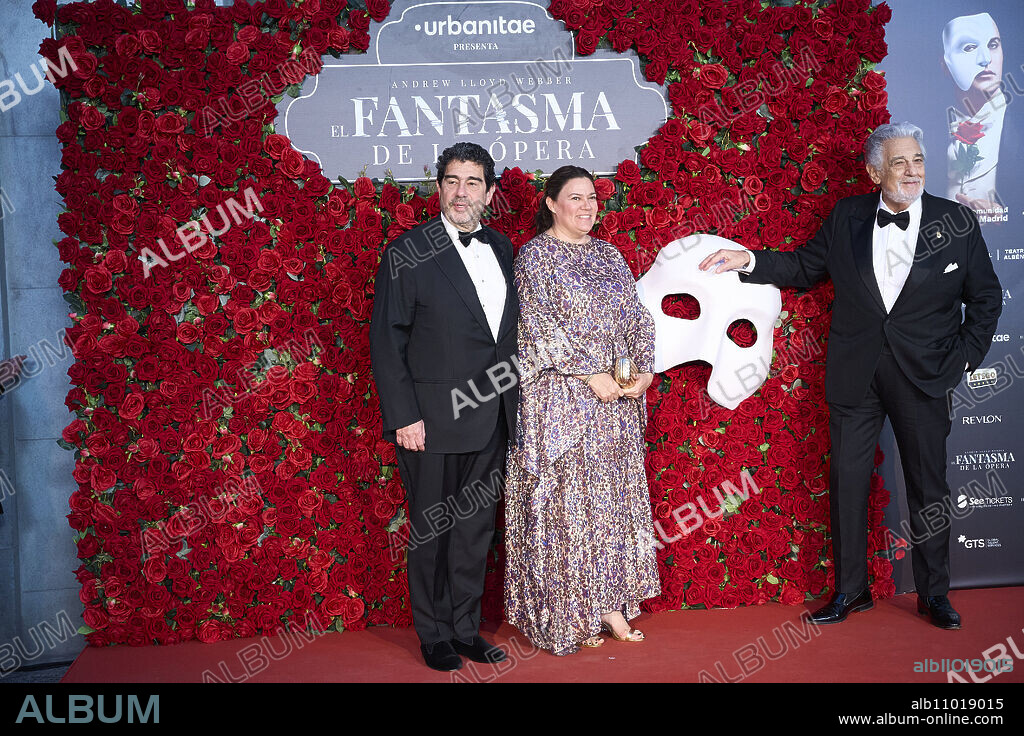 Placido Domingo, Alvaro Maurizio Domingo, Renee Domingo attends 'The Phantom of the Opera' Premiere at Albeniz Theatre on October 3, 2023 in Madrid, Spain.