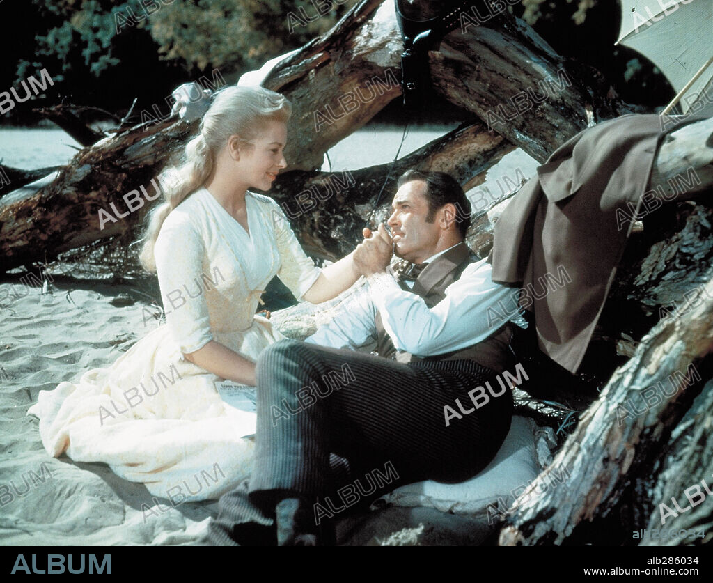 DOLORES MICHAELS et HENRY FONDA dans WARLOCK, 1959, réalisé par EDWARD DMYTRYK. Copyright 20TH CENTURY FOX.