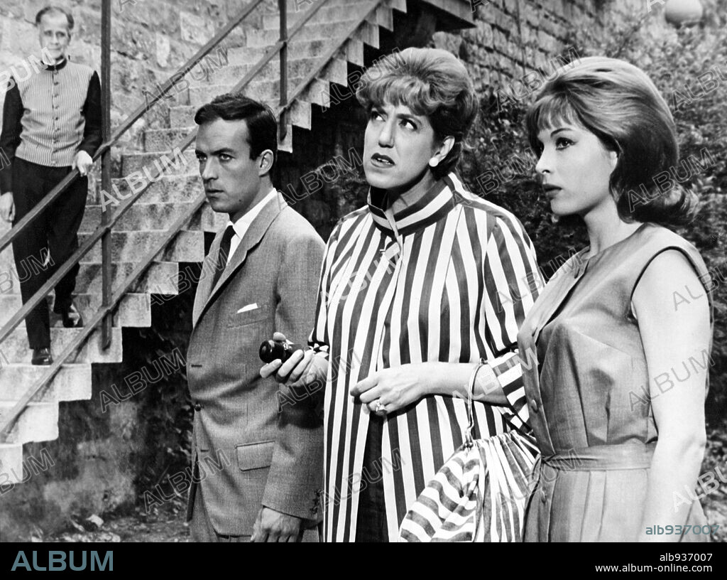 ANGEL DEL POZO, LILIANE BROUSSE and MARY SANTPERE in DETECTIVE CON FALDAS, 1962, directed by RICARDO NUÑEZ. Copyright UNIVERSAL FILMS ESPAÑOLA S.A/ORBE FILMS.