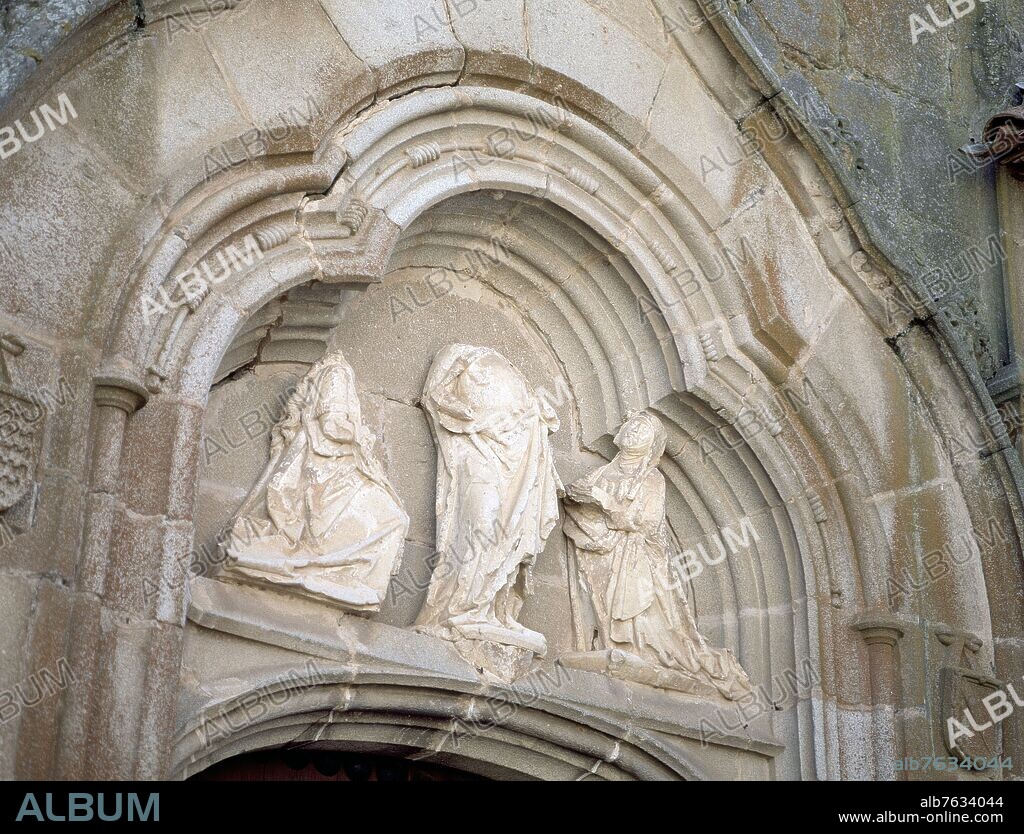 CORDOBA J. TIMPANO DE LA IGLESIA DEL CONVENTO DE SANTA CLARA CON LAS ESCULTURAS DE CRISTO MARIA MAGDALENA Y SANTA CLARA - SIGLO XV - GOTICO TARDIO.