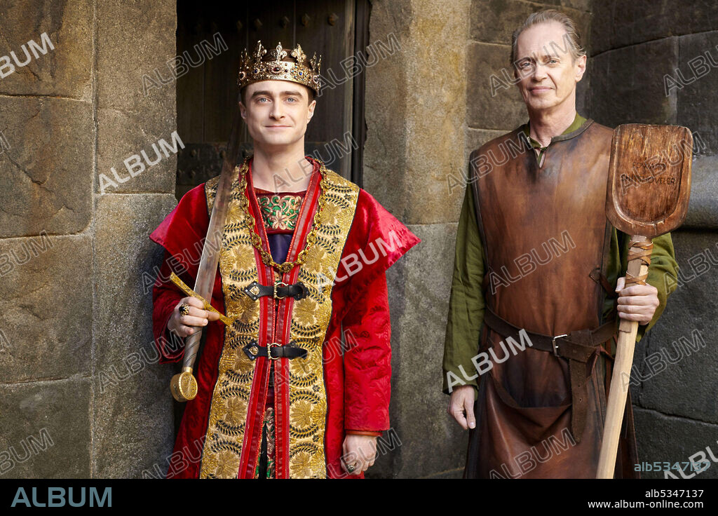 DANIEL RADCLIFFE et STEVE BUSCEMI dans MIRACLE WORKERS, 2019, réalisé par JORMA TACCONE. Copyright Broadway Video.
