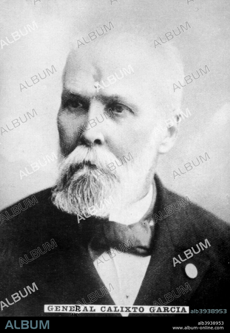 General Calixto Garcia Iniguez (1839-1898), general in three Cuban uprisings, part of the Cuban War for Independence, c1910. Cigar card from the History of Cuba, Geografico Universal, Propaganda de los Cigarros Susini y La Corona, Tabacalera Cubana.