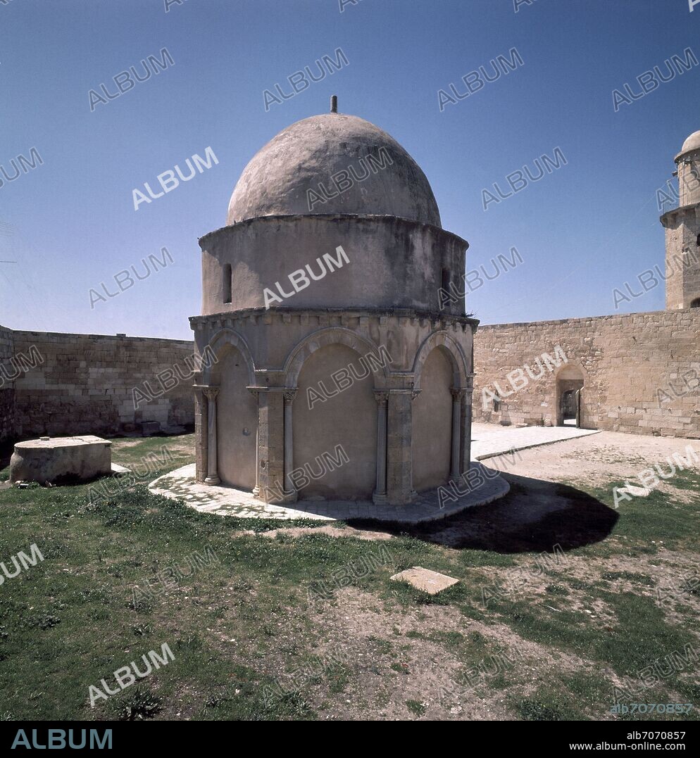 CAPILLA DE LA ASCENSION CONSTRUIDA EN EL AÑO 376 Y RECONSTRUIDA EN EL SIGLO VIII.