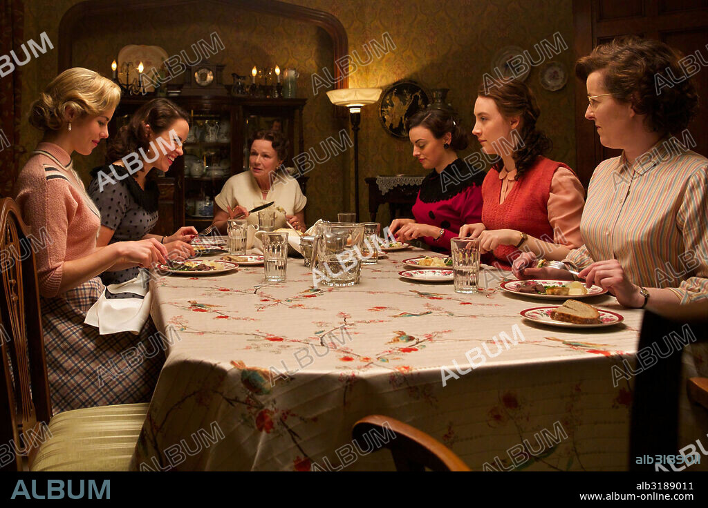 EMILY BETT RICKARDS, EVE MACKLIN, JULIE WALTERS, NORA-JANE NOONE and SAOIRSE RONAN in BROOKLYN, 2015, directed by JOHN CROWLEY. Copyright WILDGAZE FILMS.