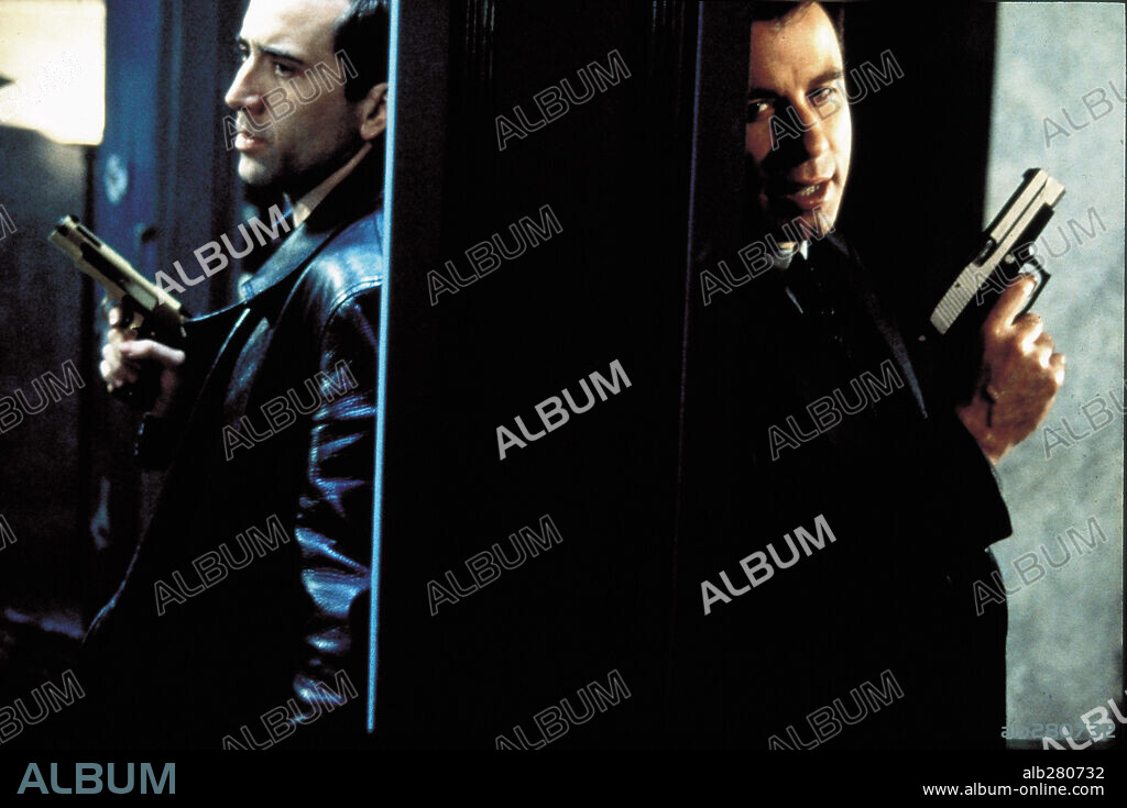 JOHN TRAVOLTA et NICOLAS CAGE dans VOLTE/FACE, 1997 (FACE / OFF), réalisé par JOHN WOO. Copyright TOUCHSTONE PICTURES.