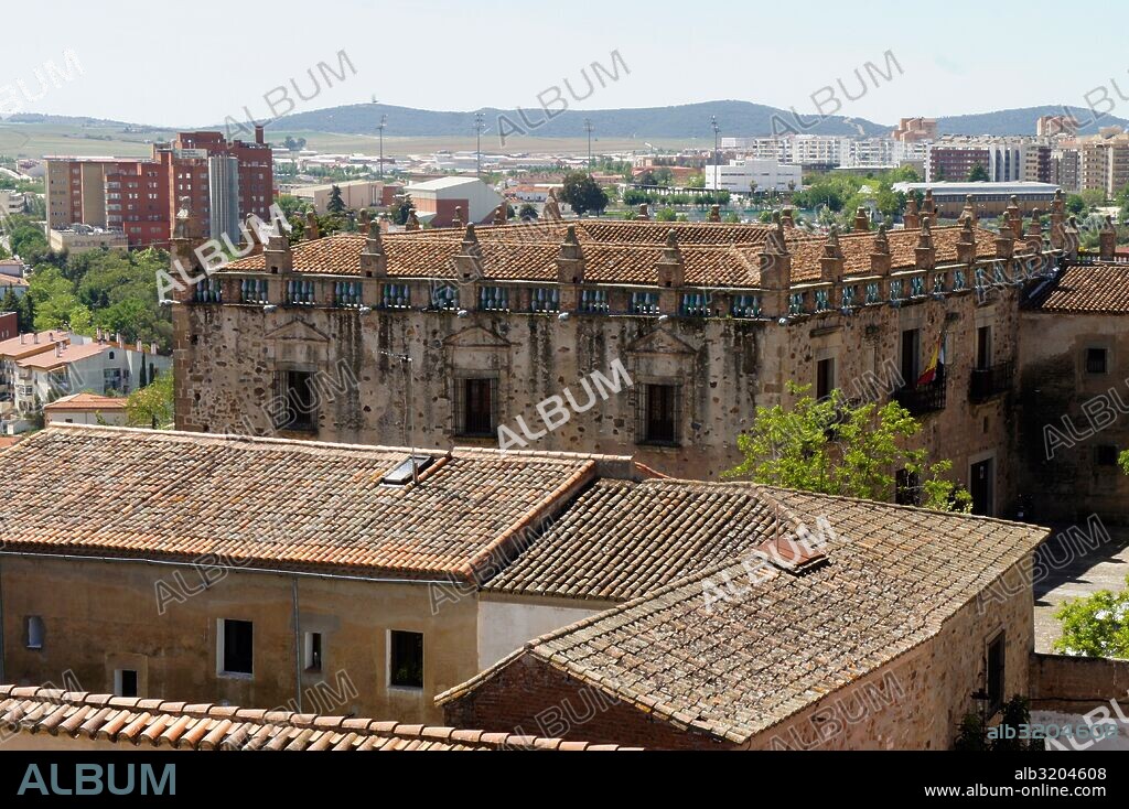 MUSEO DE CACERES. PALACIO DE LAS VELETAS Y CASA DE LOS CABALLOS  CACERES, EXTREMADURA.