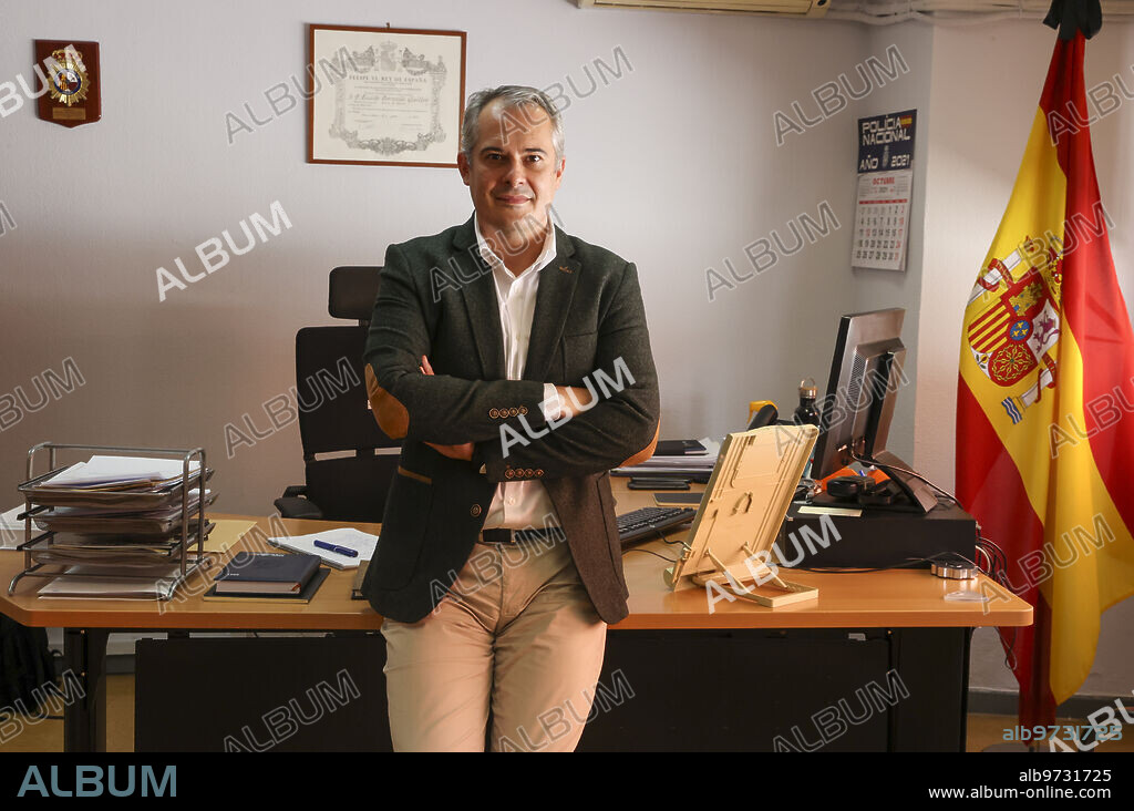 Madrid, 10/28/2021. Report in the call center of the Psychosocial Intervention team within the Occupational Risk Prevention and Social Action Unit of the National Police. In the image, Chief Inspector Ricardo Torrecilla, head of Occupational Risk Prevention of the Police. Photo: Jaime García. ARCHDC.