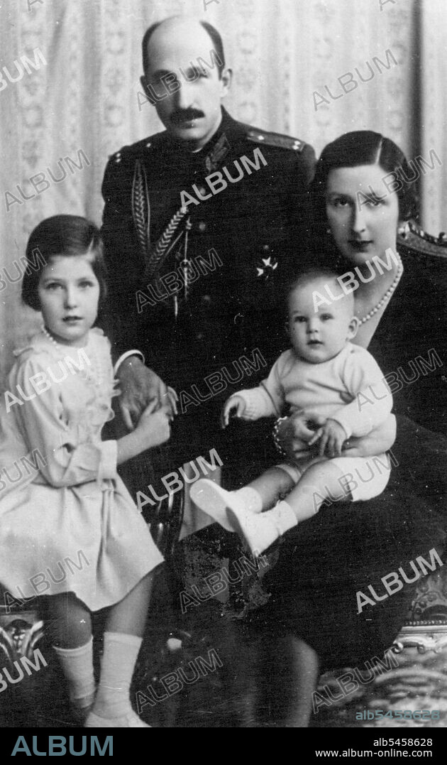 Birthday Picture Of Bulgarian Royal Family.A New Picture of King Boris And Queen Johanna Of Bulgaria, With Their Two Children, princess Maria Luisa and Prince Simeon, on the occasion of the King's 44th Birthday. February 22, 1938. (Photo by Keystone).
