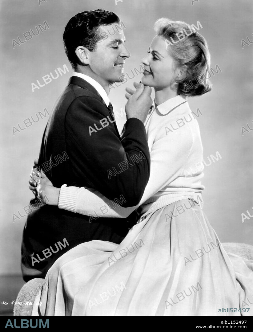 DANA ANDREWS and DOROTHY MCGUIRE in I WANT YOU, 1951, directed by MARK ROBSON. Copyright RKO RADIO PICTURES.