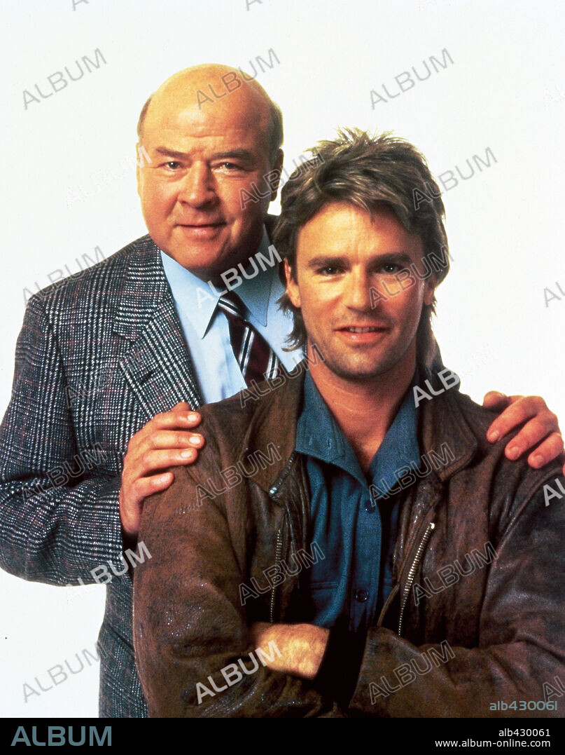 DANA ELCAR y RICHARD DEAN ANDERSON en MACGYVER-TV, 1985. Copyright PARAMOUNT TV.