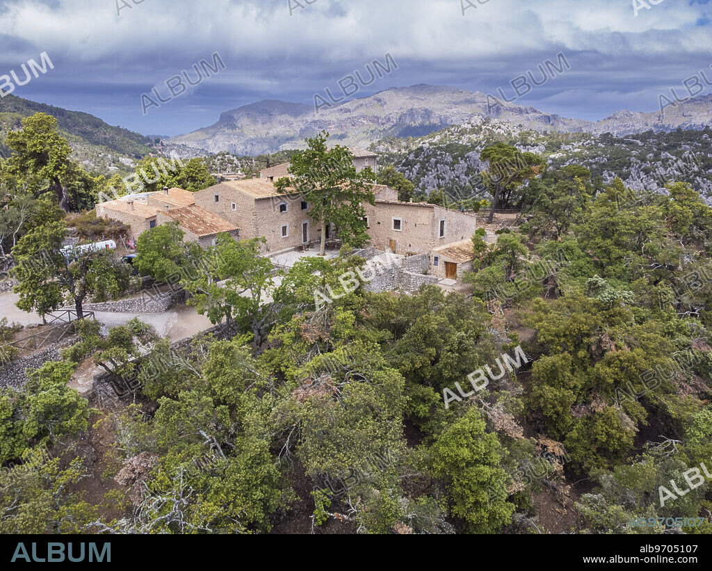 shelter on the route of Pedra en Sec GR 221, Son Amer, Lluc, Majorca, Balearic Islands, Spain.
