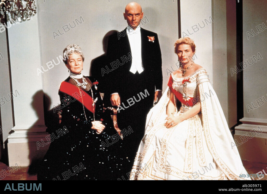 HELEN HAYES, INGRID BERGMAN and YUL BRYNNER in ANASTASIA, 1956, directed by ANATOLE LITVAK. Copyright 20TH CENTURY FOX.