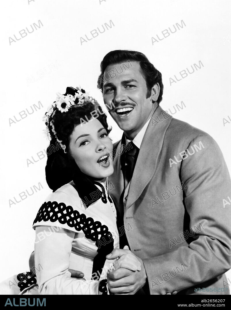 HOWARD KEEL and KATHRYN GRAYSON in SHOW BOAT, 1951, directed by GEORGE SIDNEY. Copyright M.G.M.