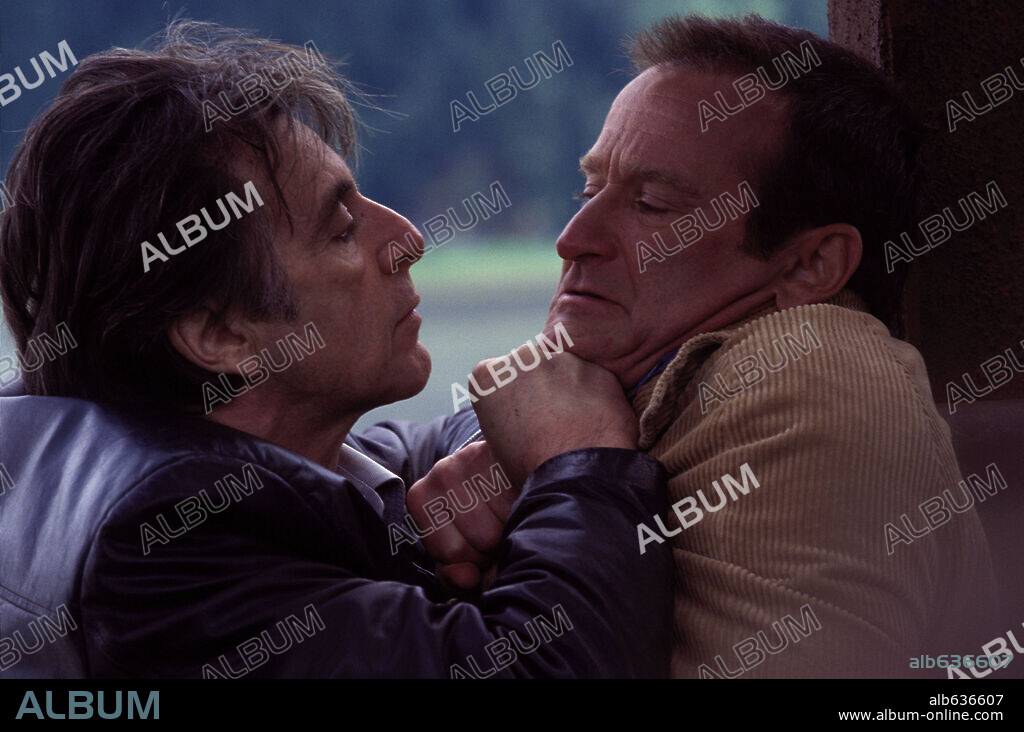 AL PACINO and ROBIN WILLIAMS in INSOMNIA, 2002, directed by CHRISTOPHER NOLAN. Copyright TRI STAR PICTURES / McEWAN, ROB.