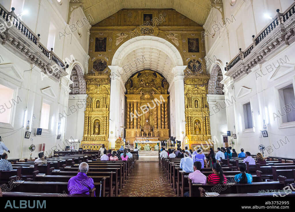 Basilica of Bom Jesus, UNESCO World Heritage Site in Old Goa, Goa, India, Asia.