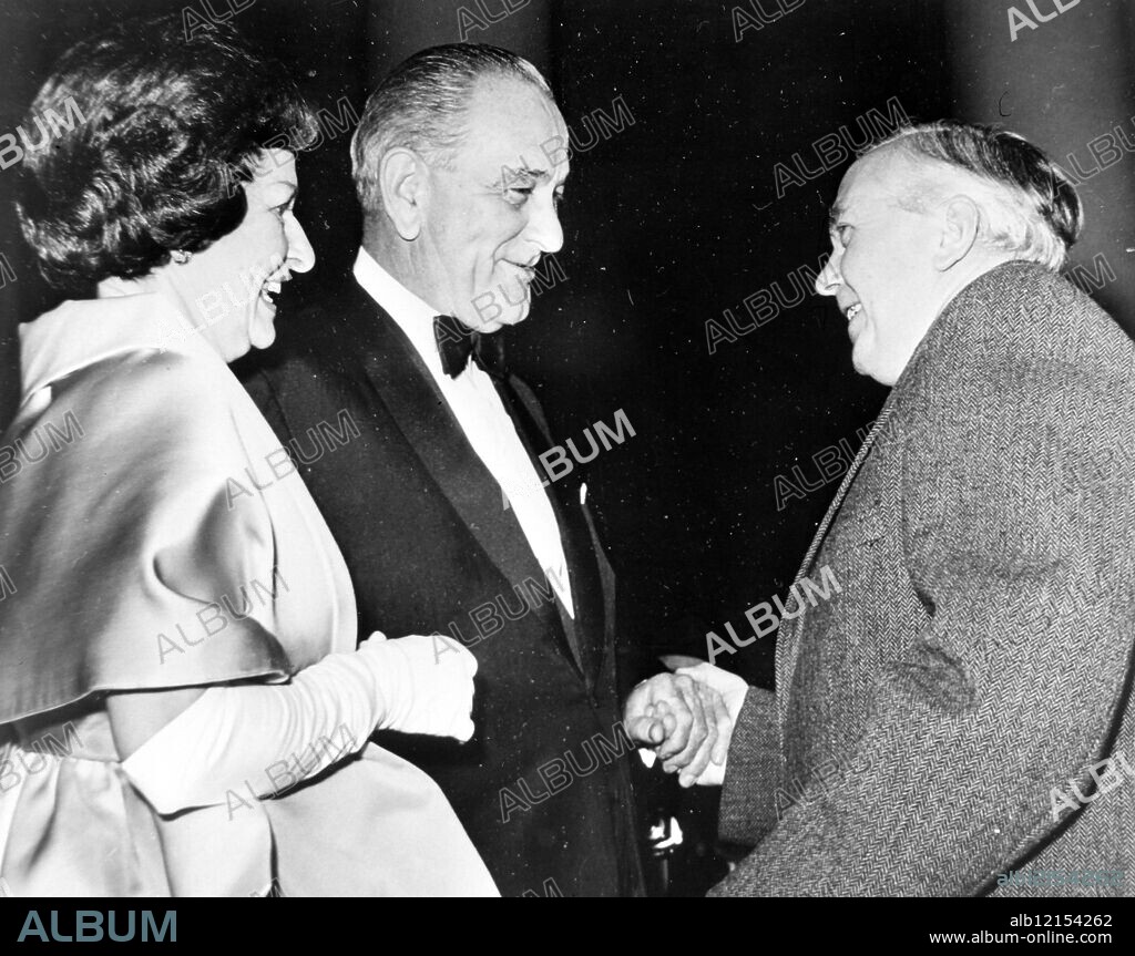 BRITISH PRIME MINISTER HAROLD WILSON WITH US AMERICAN PRESIDENT LYNDON B JOHNSON IN WASHINGTON ;. 10 DECEMBER 1964.