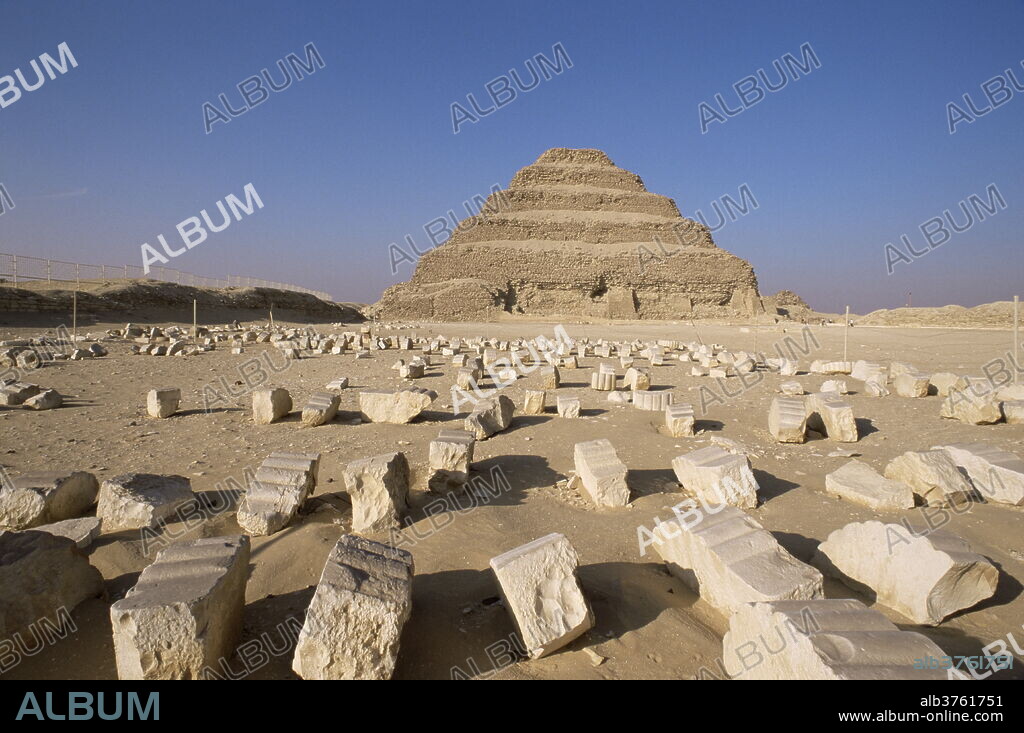 The stepped pyramid, Saqqara (Sakkara), UNESCO World Heritage Site, Egypt, North Africa, Africa.