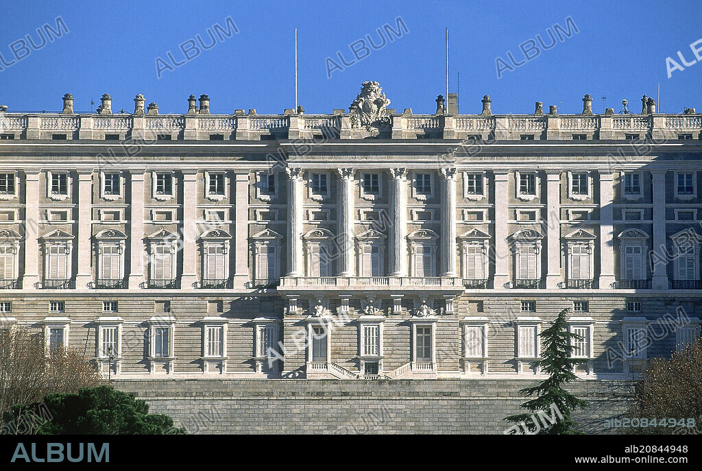 GIOVANNI BATTISTA SACCHETTI. FACHADA OCCIDENTAL DEL PALACIO REAL DE MADRID - S XVIII.