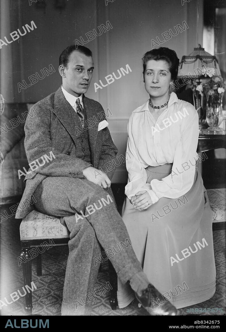 ANONYMOUS. Vaslav Nijinsky (1889-1950) and his wife Romola de Pulszky (1891-1978).