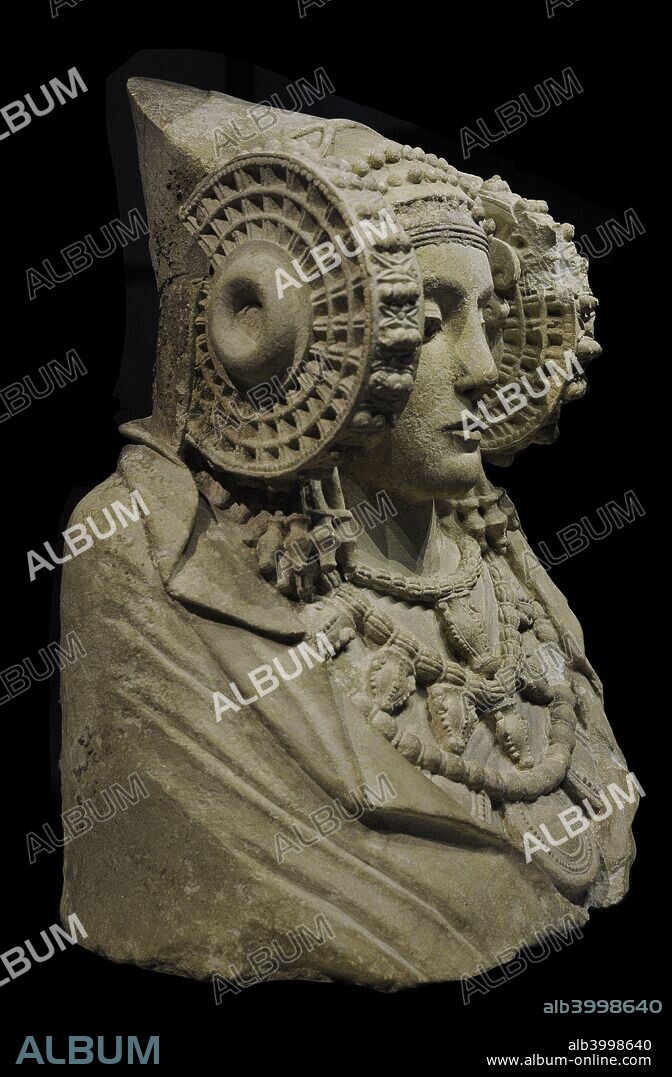 Dama de Elche. Busto femenino íbero, originalmente policromado. Siglos V-IV a. C. Piedra caliza. Procedente del Yacimiento de La Alcudia (Elche, provincia de Alicante, Comunidad Valenciana). Museo Arqueológico Nacional. Madrid. España.