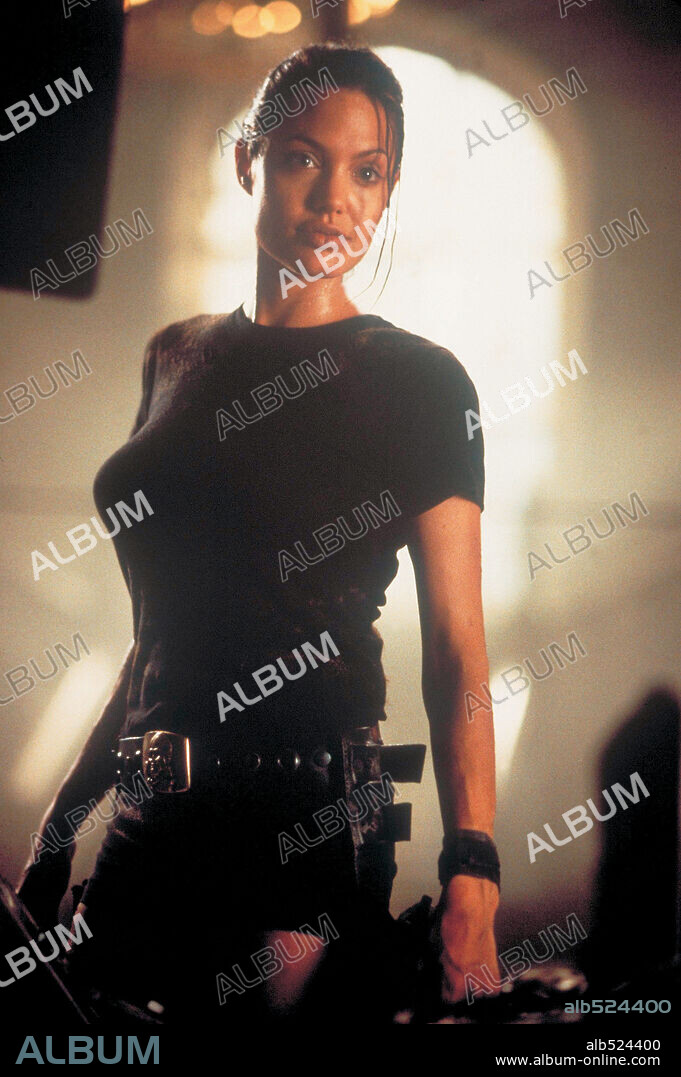 ANGELINA JOLIE in LARA CROFT: TOMB RAIDER, 2001, unter der Regie von SIMON WEST. Copyright PARAMOUNT PICTURES.