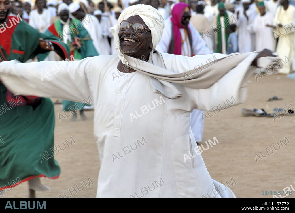 Whirling dervishes, dancer in trance at Sufi ceremony, Omdurman, Sudan, Africa.