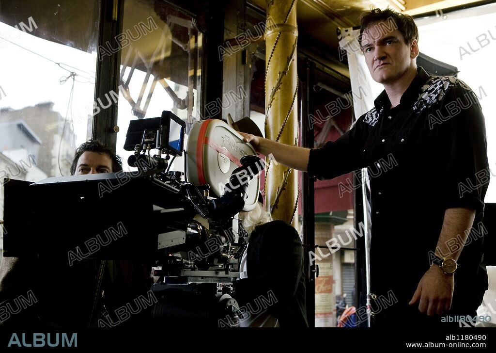 QUENTIN TARANTINO in INGLOURIOUS BASTERDS, 2009, unter der Regie von QUENTIN TARANTINO. Copyright UNIVERSAL PICTURES / DUHAMEL, FRANÇOIS.
