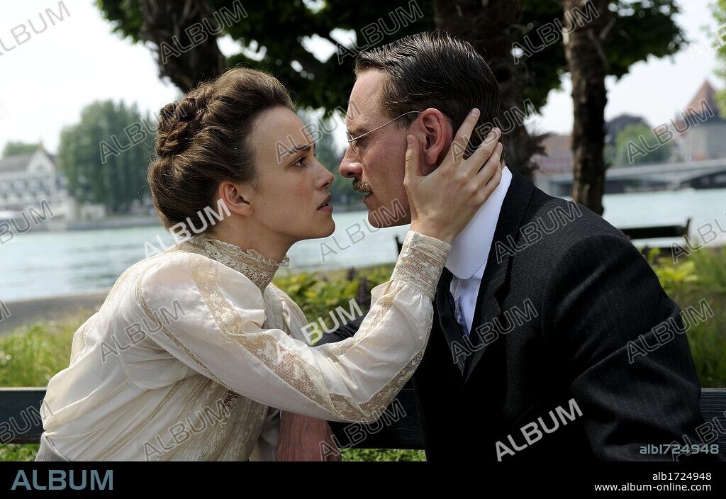 KEIRA KNIGHTLEY und MICHAEL FASSBENDER in A DANGEROUS METHOD, 2011, unter der Regie von DAVID CRONENBERG. Copyright RECORDED PICTURE COMPANY.