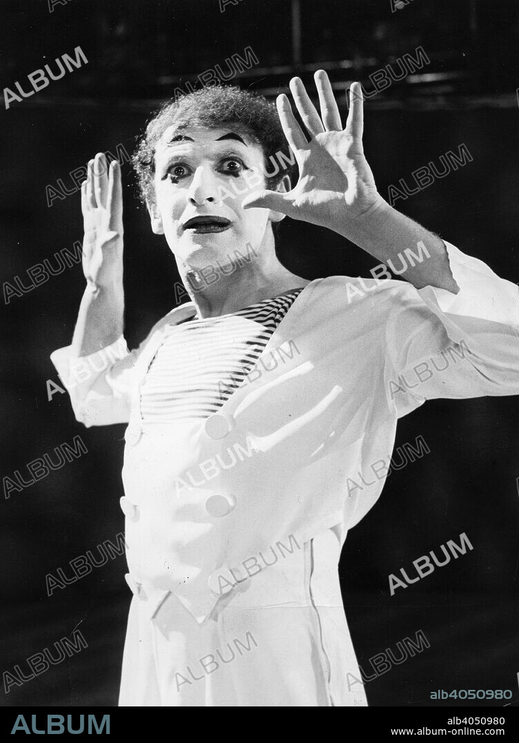 Marcel Marceau (1923-1999), French mime artist, 1967.